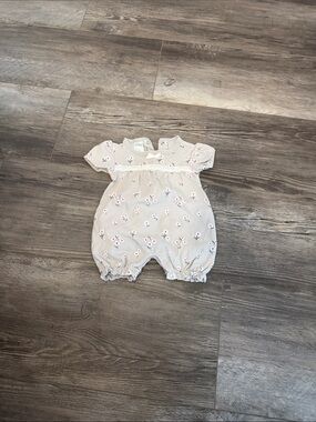 Blue Banana Neutral Floral Baby Romper‎
